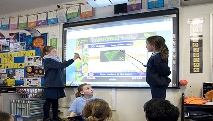 ISE 2016: TimeLink Highlights Cloud Education Solution with Interactive Whiteboard